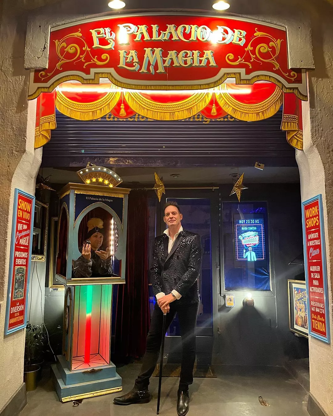 Empieza-la-función-en-el-palacio-de-la-Magia