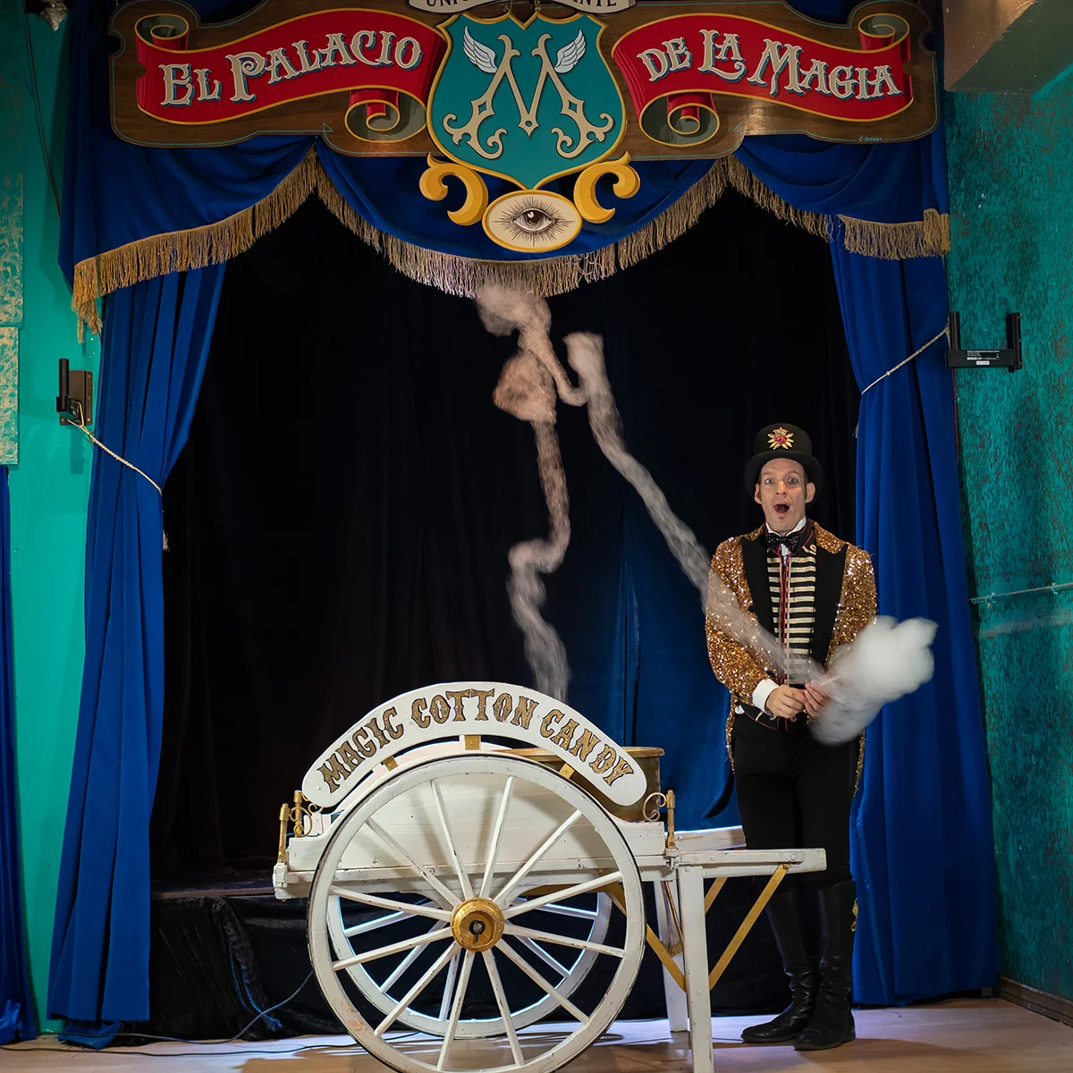 Palacio-de-la-magia-Show-de-Mago-con-Algodón-mágico Show Cotton Candy