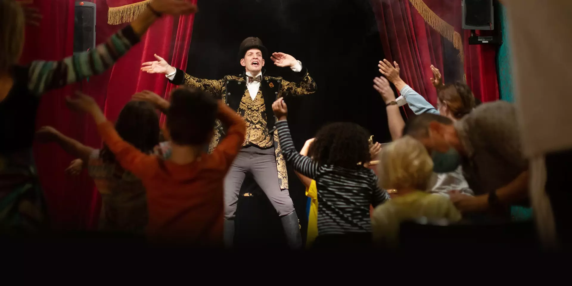 Shows en-el-palacio-de-la-magia-barcelona